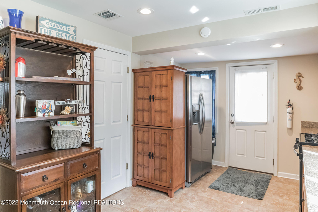 51 Seadrift Avenue - Photo 7