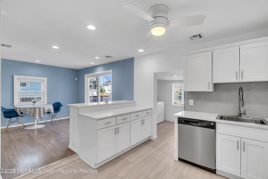 505 West Street - Photo 2