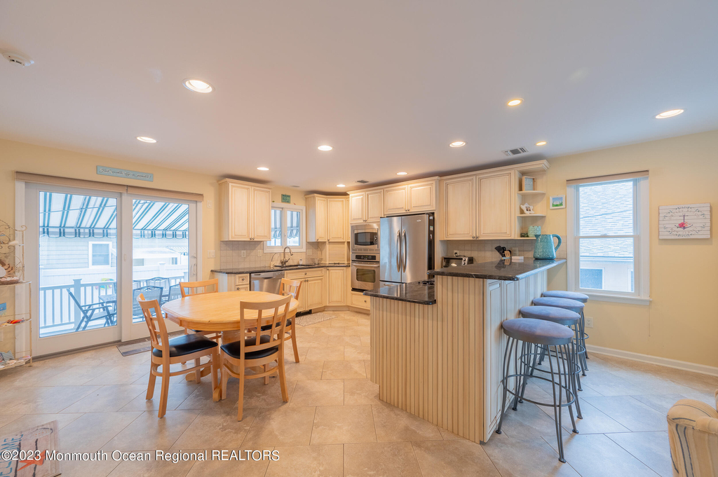 219 3rd Avenue - Photo 2