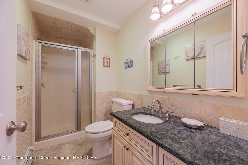 219 3rd Avenue - Photo 15