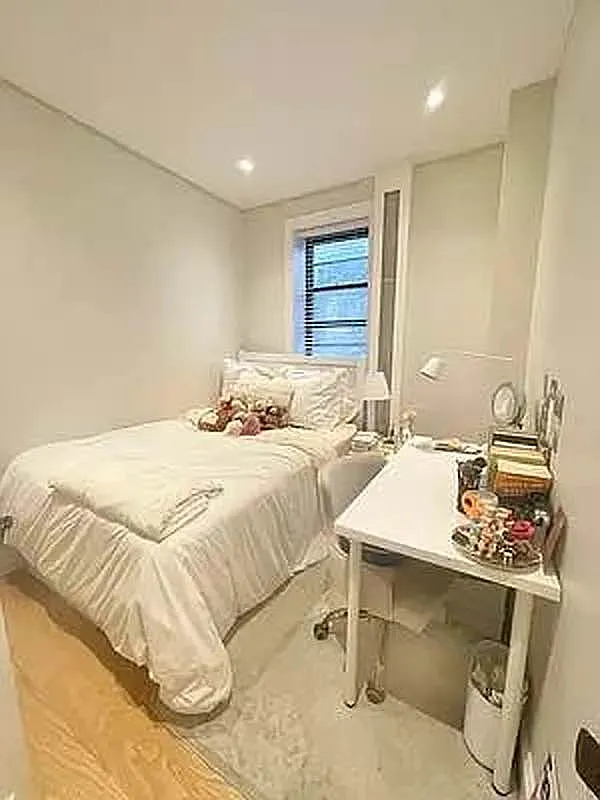  East 6th Street - Photo 2