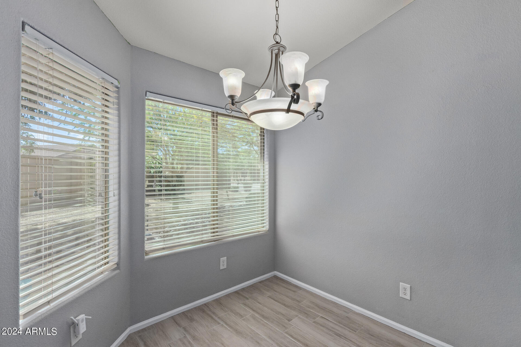 983 E Palomino Way - Photo 8