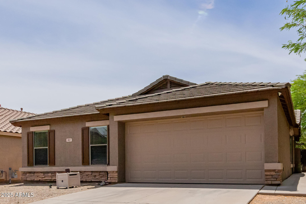 983 E Palomino Way - Photo 2