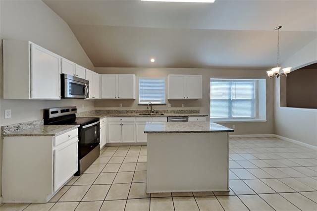 621 Soledad Street - Photo 3