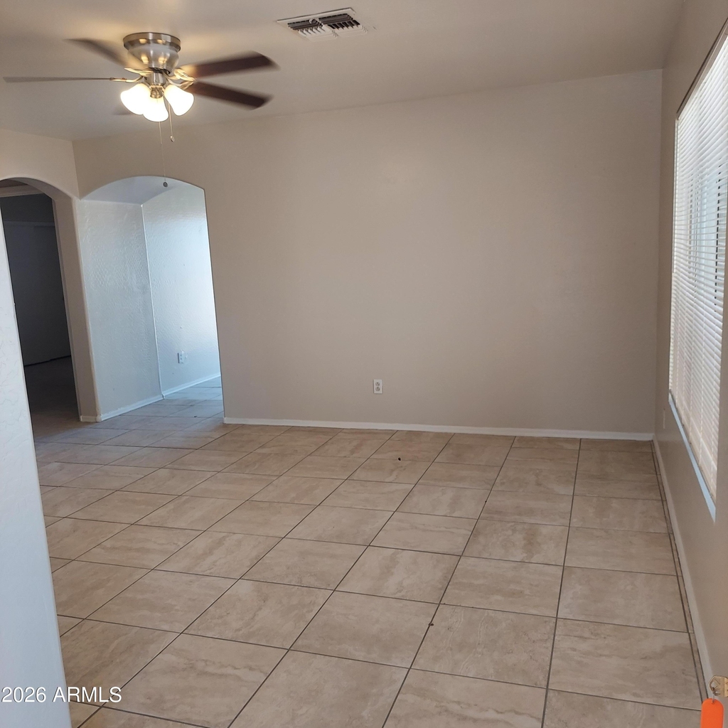 11922 N Olive Street - Photo 0