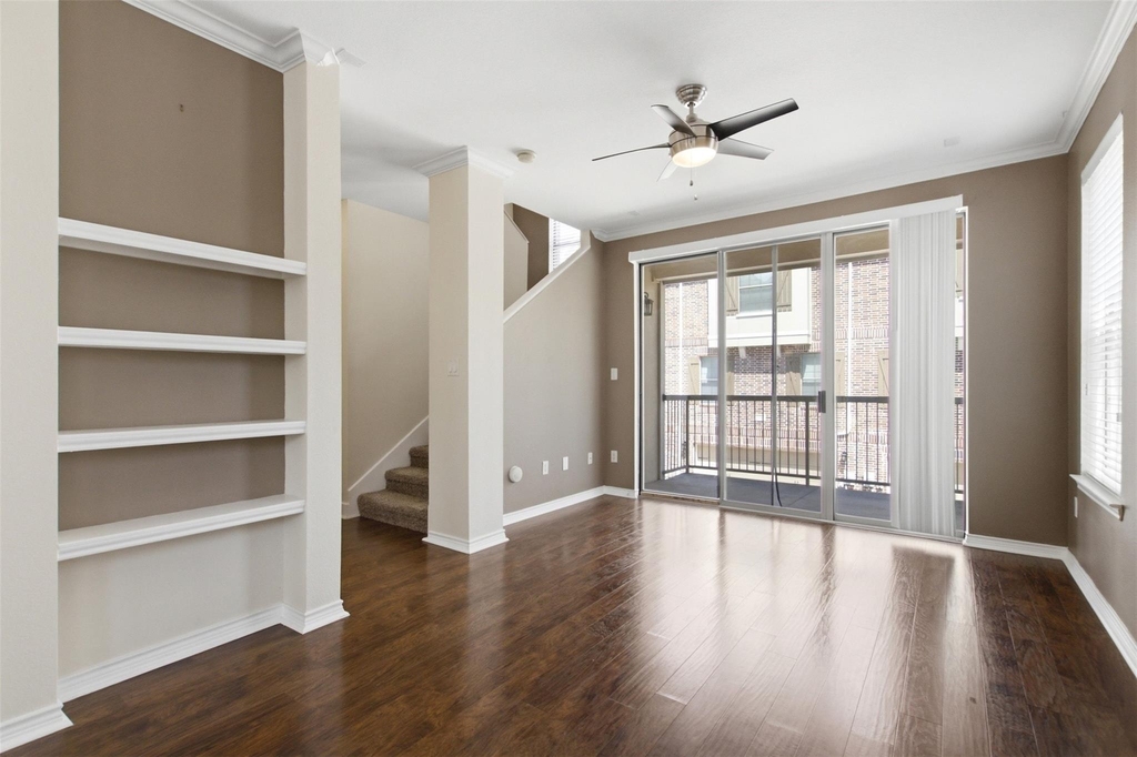 2113 Grove Park Lane - Photo 4