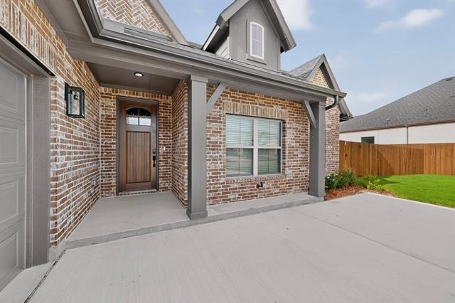 818 Monza Drive - Photo 0