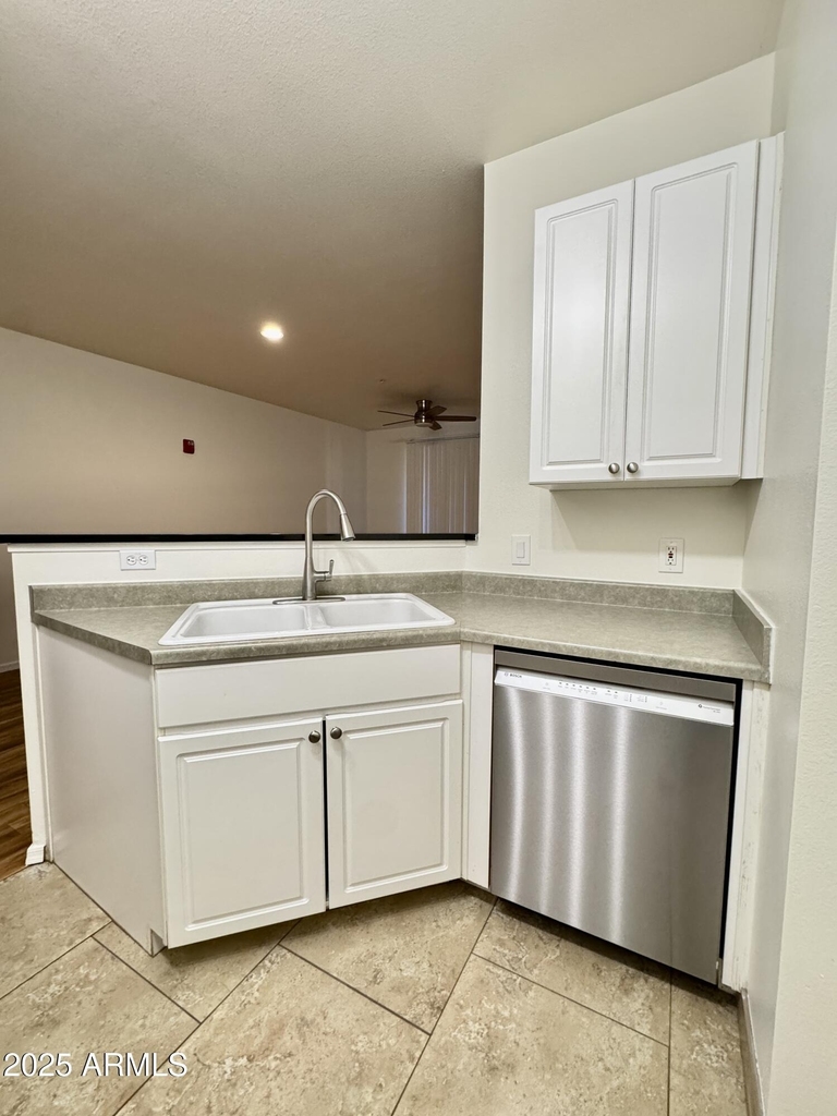 1701 E Colter Street - Photo 4