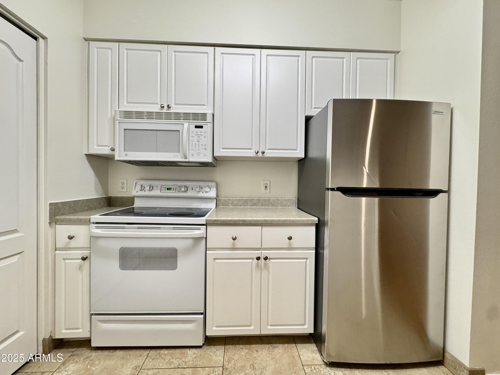 1701 E Colter Street - Photo 3