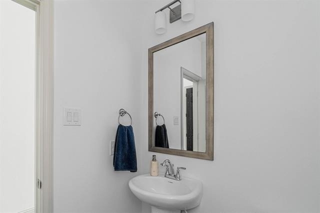 992 Emil Place - Photo 10
