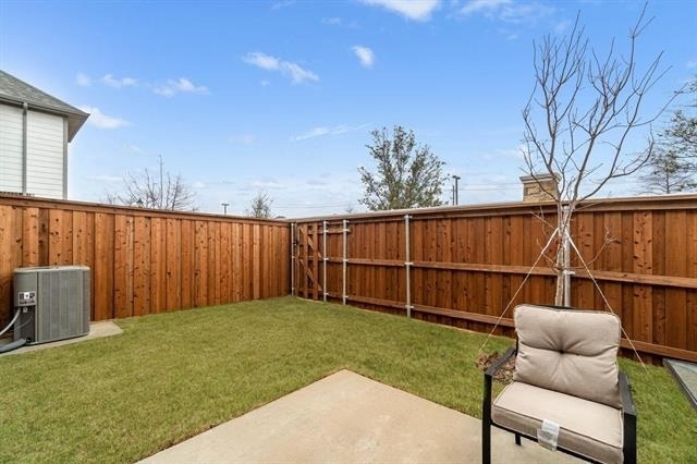 992 Emil Place - Photo 12