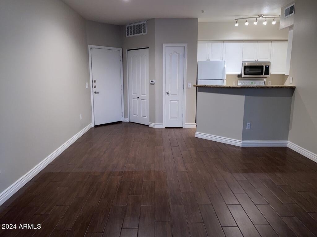 1701 E Colter Street - Photo 0