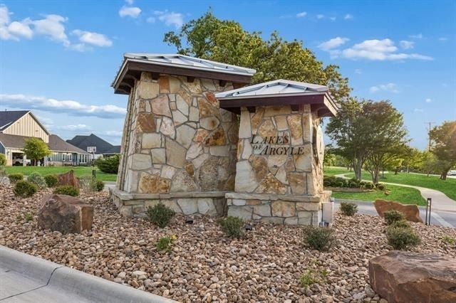 312 Carrington Drive - Photo 39
