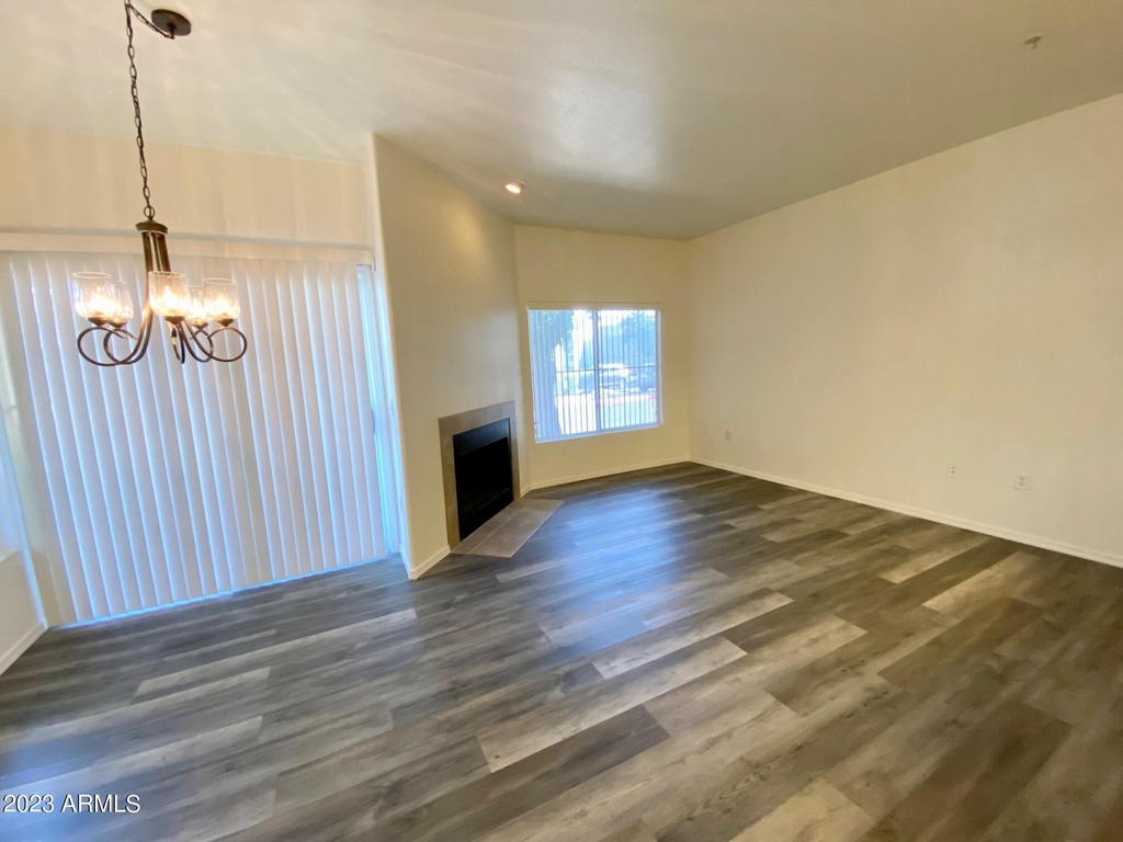 600 W Grove Parkway - Photo 18