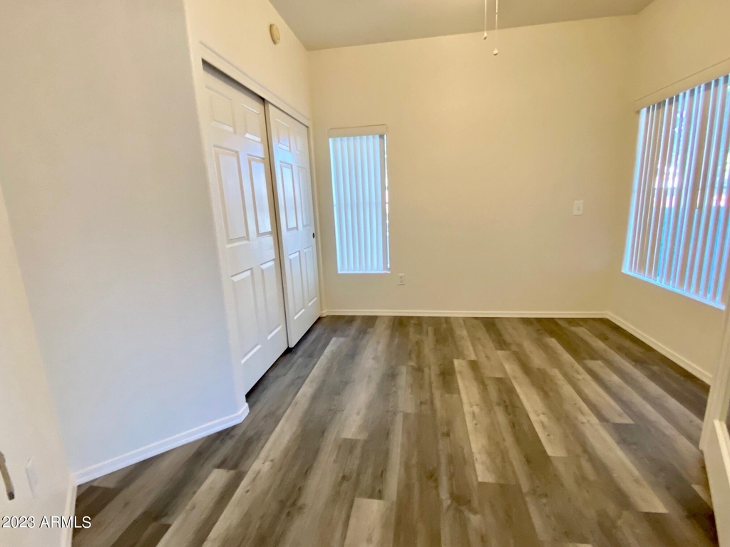 600 W Grove Parkway - Photo 17