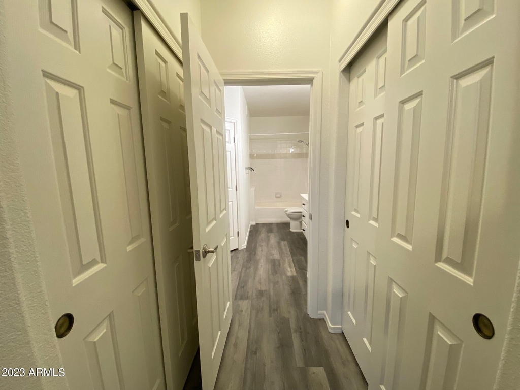 600 W Grove Parkway - Photo 13