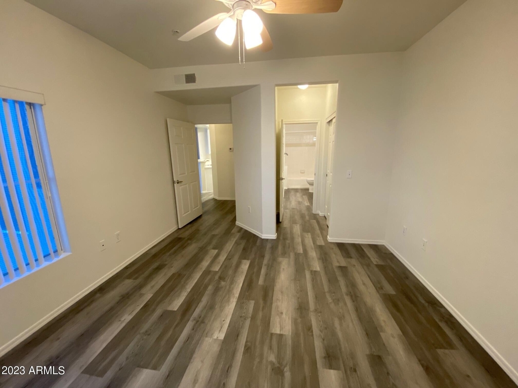600 W Grove Parkway - Photo 14
