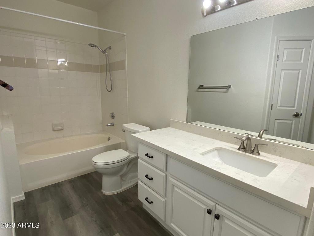 600 W Grove Parkway - Photo 10