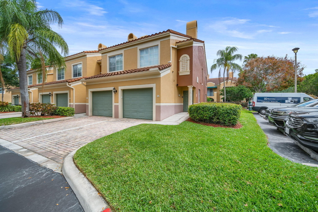11789 Saint Andrews Place - Photo 2