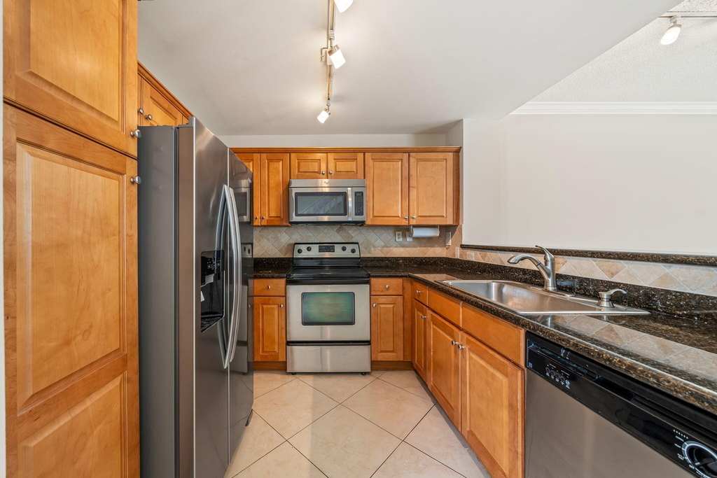 11789 Saint Andrews Place - Photo 8