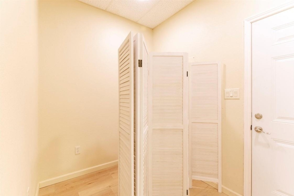 202 W Jefferson Street - Photo 13