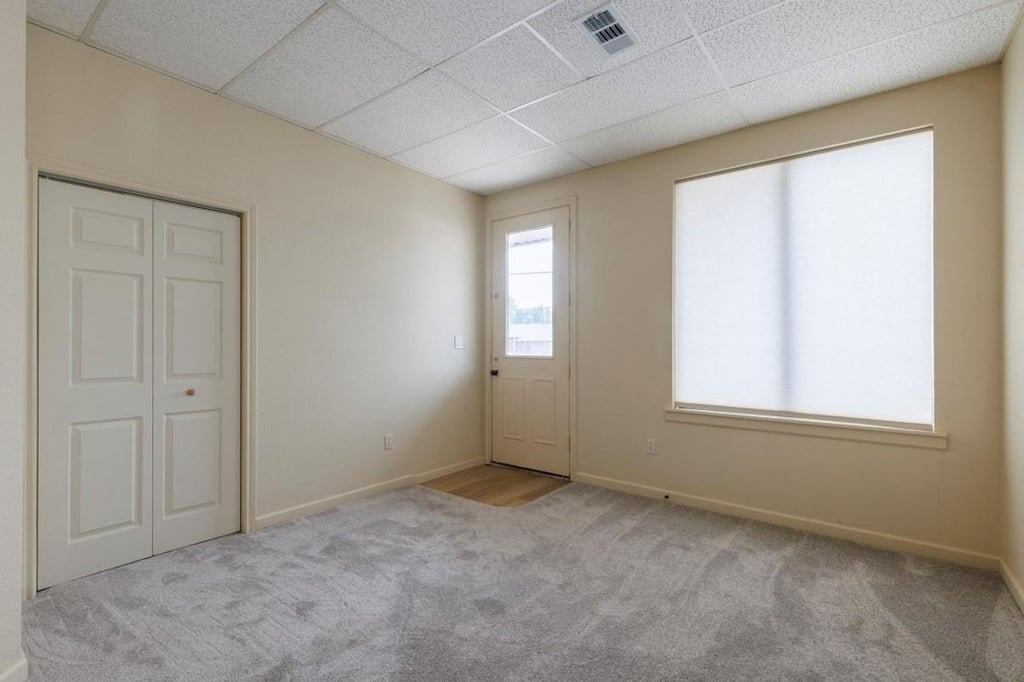 202 W Jefferson Street - Photo 9