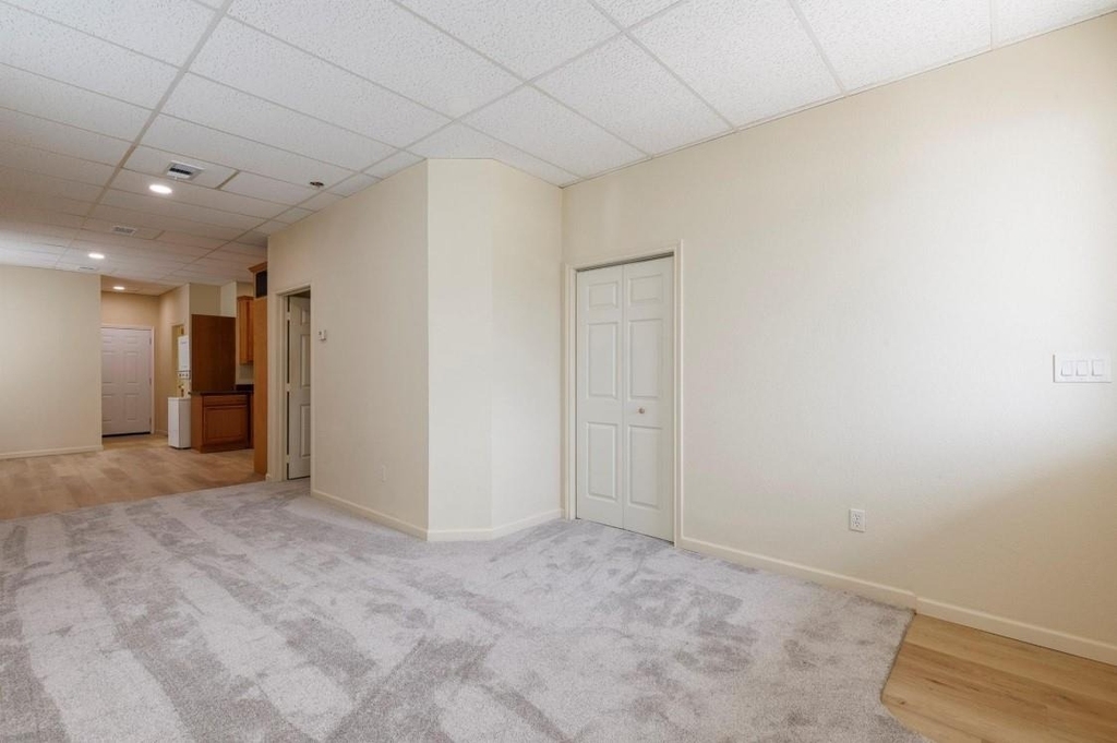 202 W Jefferson Street - Photo 8