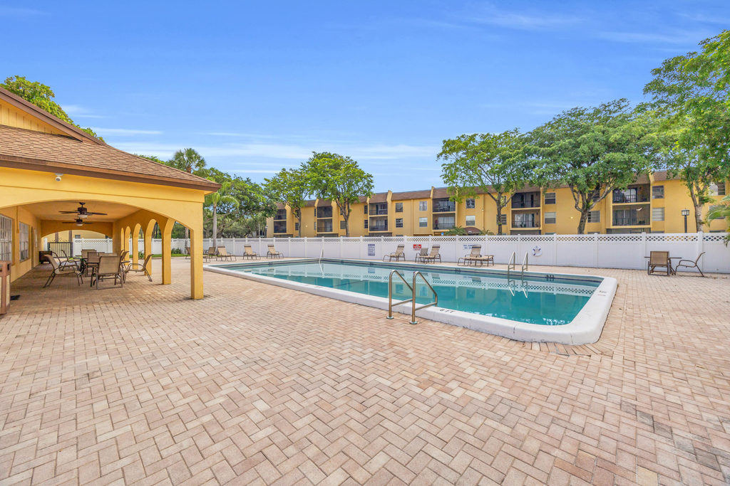 490 Nw 20th Street - Photo 25