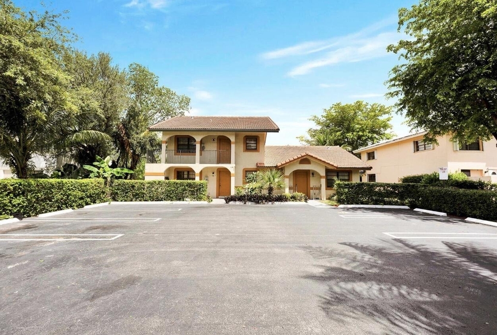 11665 Nw 45th Street - Photo 0