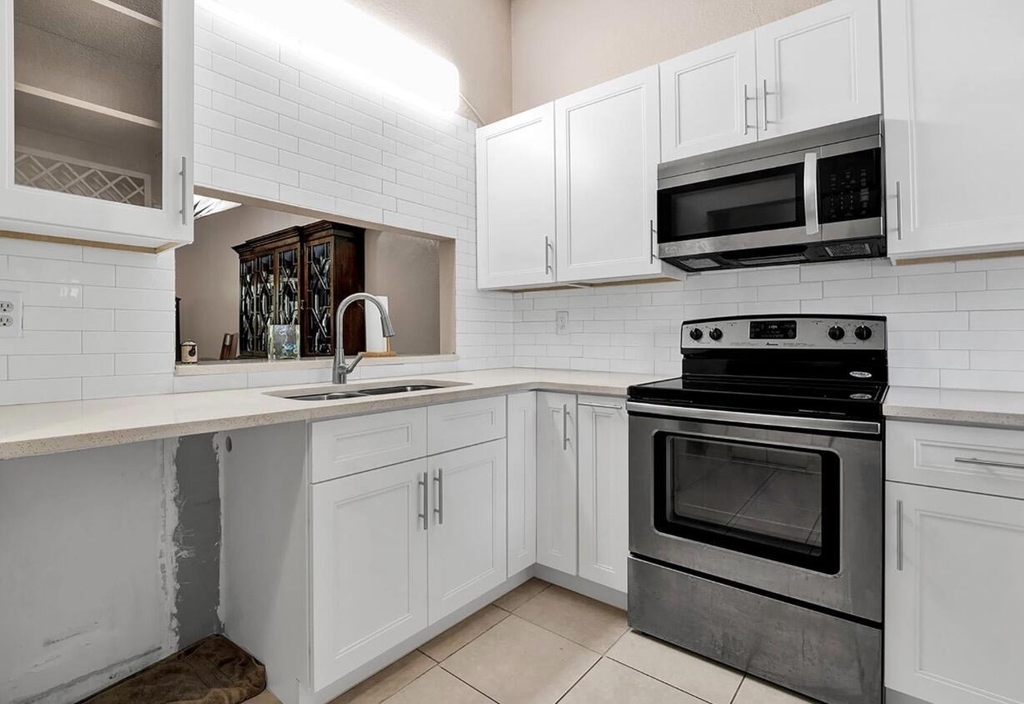 11665 Nw 45th Street - Photo 2