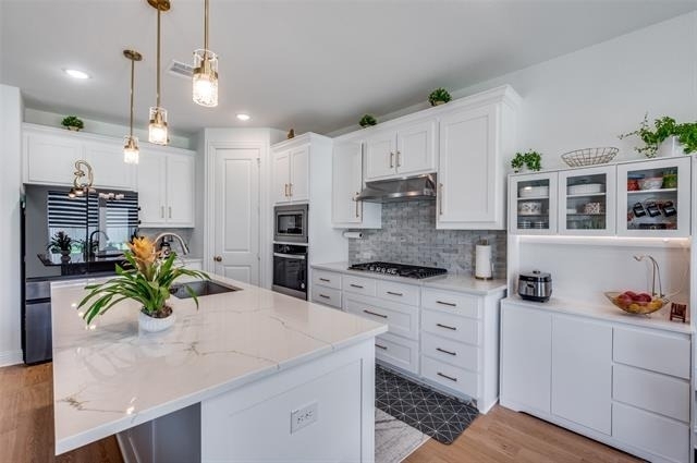 1107 20th Street - Photo 1