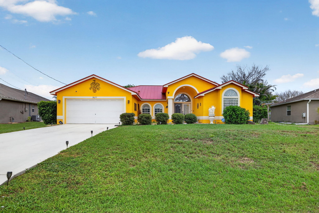 3077 Se Galt - Photo 1