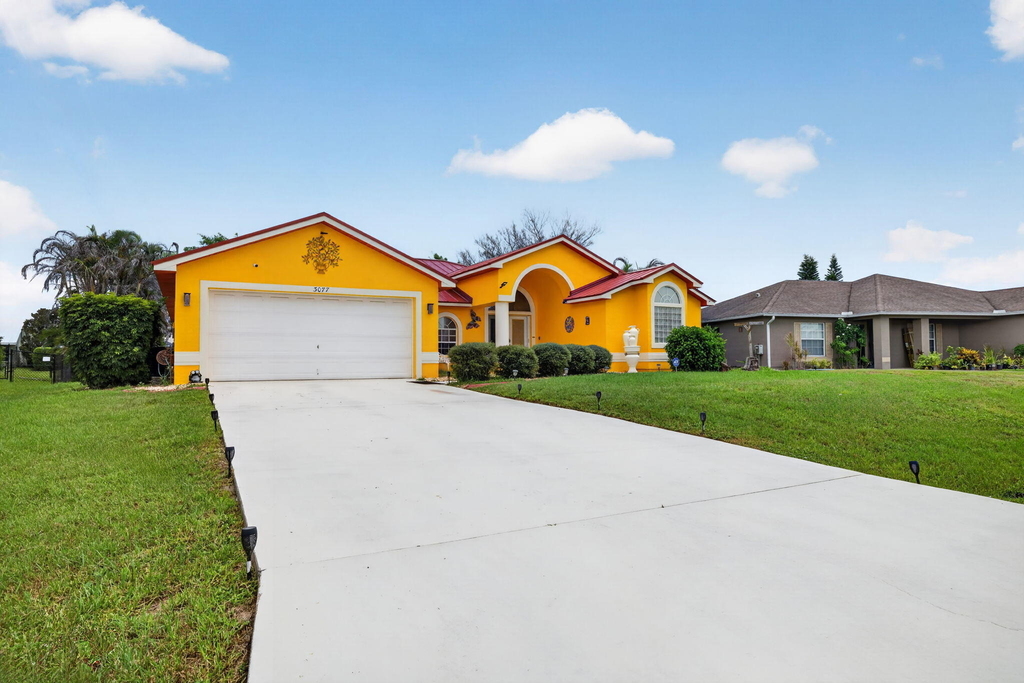 3077 Se Galt - Photo 2