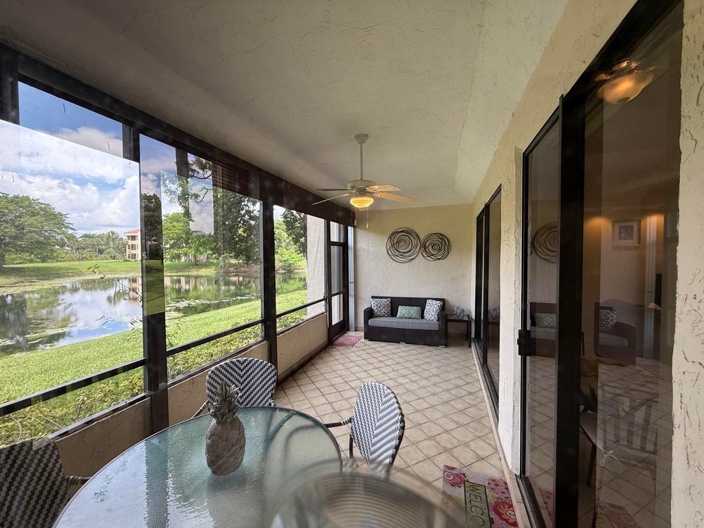 7472 La Paz Boulevard - Photo 6