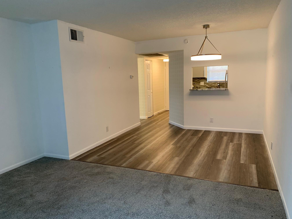 21915 Lake Forest Circle - Photo 14