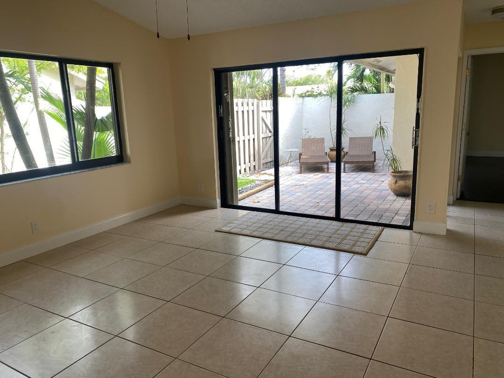 3090 S Oakland Forest Drive - Photo 4