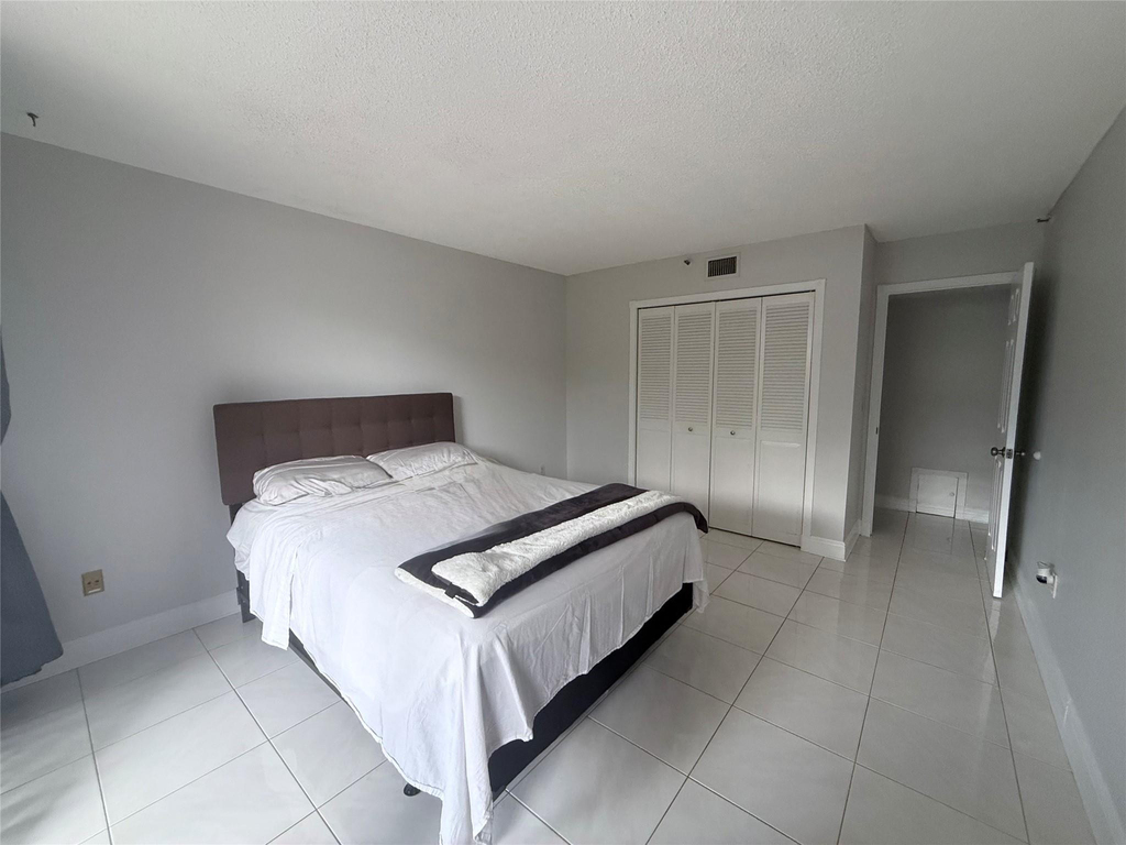 859 Jeffery Street - Photo 25