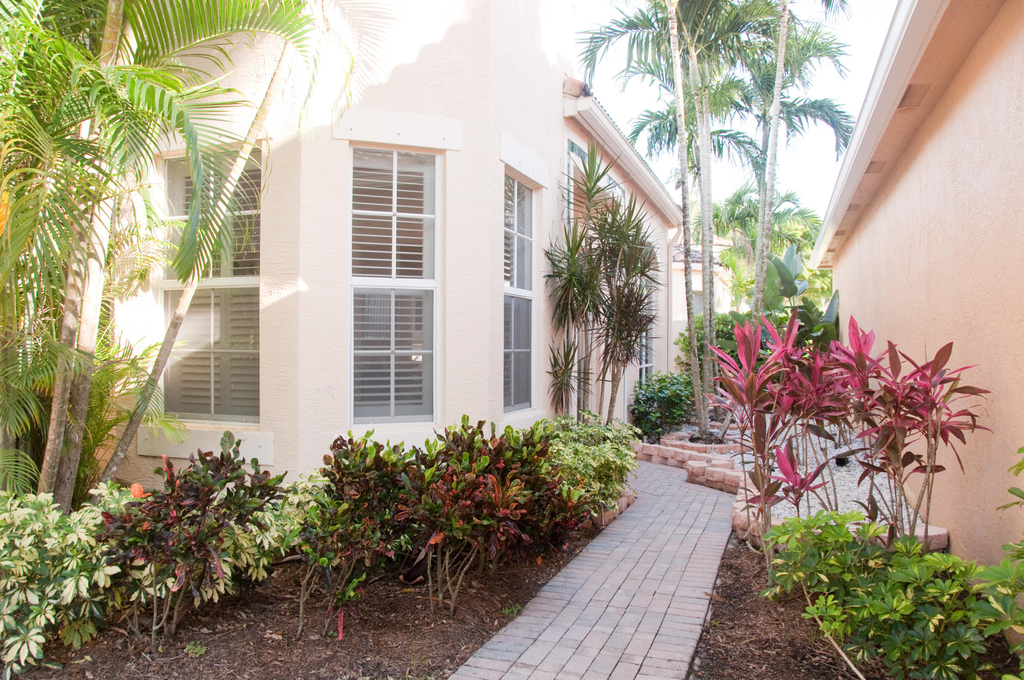 7684 Hummingbird Court - Photo 13