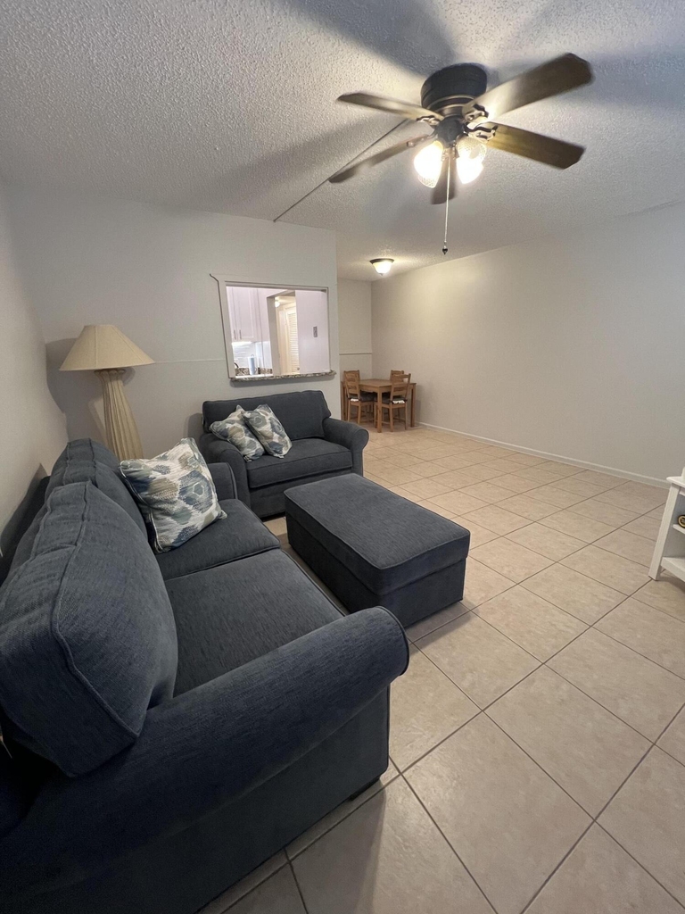 31 Westbury B Circle - Photo 2