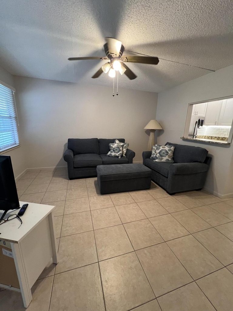 31 Westbury B Circle - Photo 3