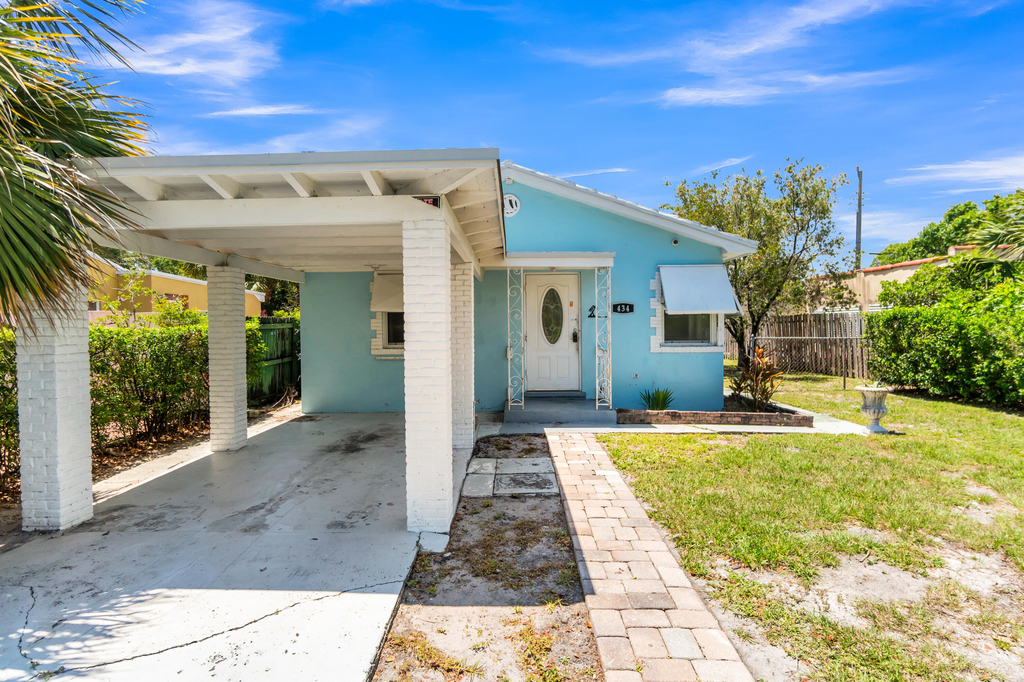 434 49th Street - Photo 1