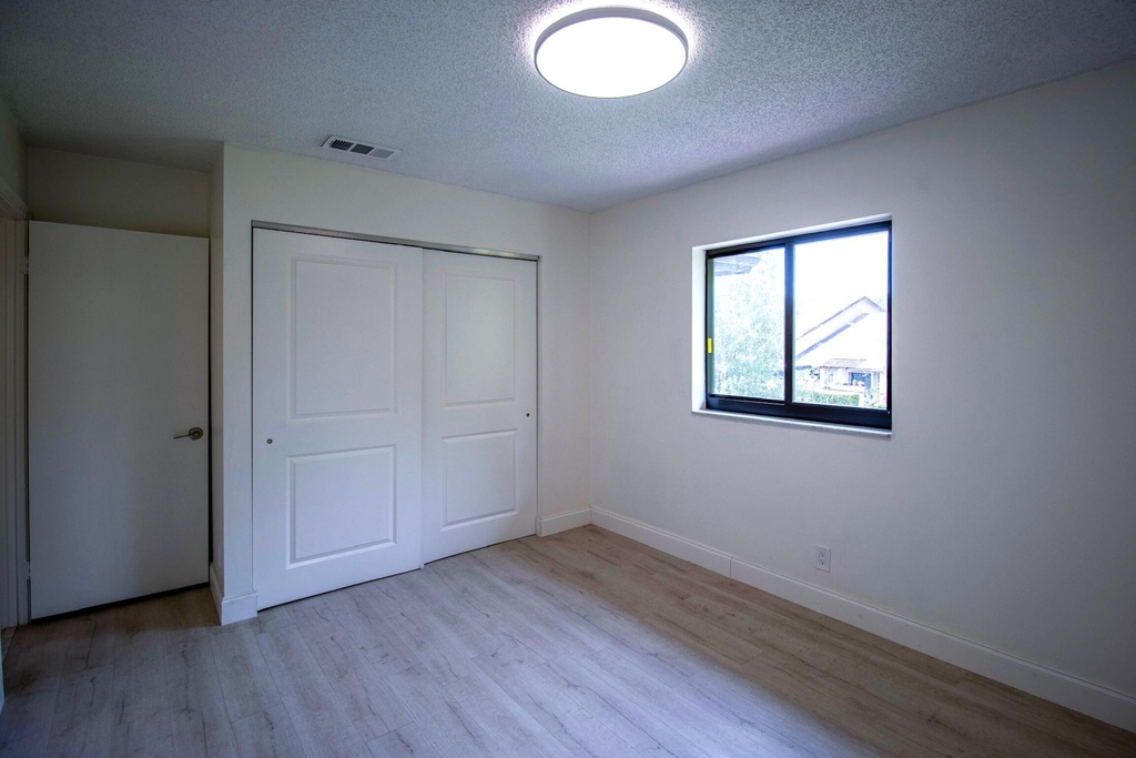 3810 Nw 23rd Court - Photo 16