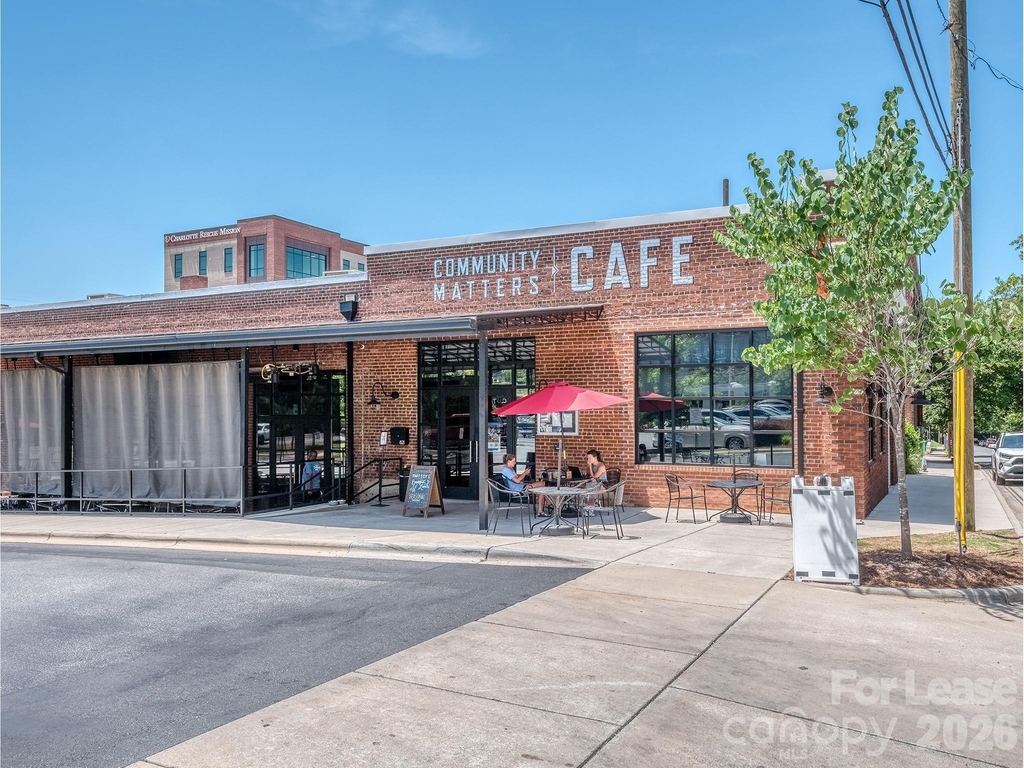 1101 W 1st Street - Photo 21