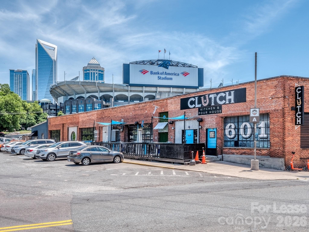 1101 W 1st Street - Photo 22