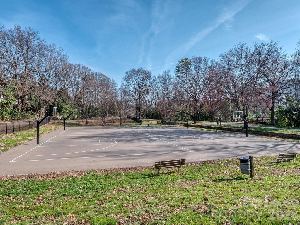 1101 W 1st Street - Photo 29