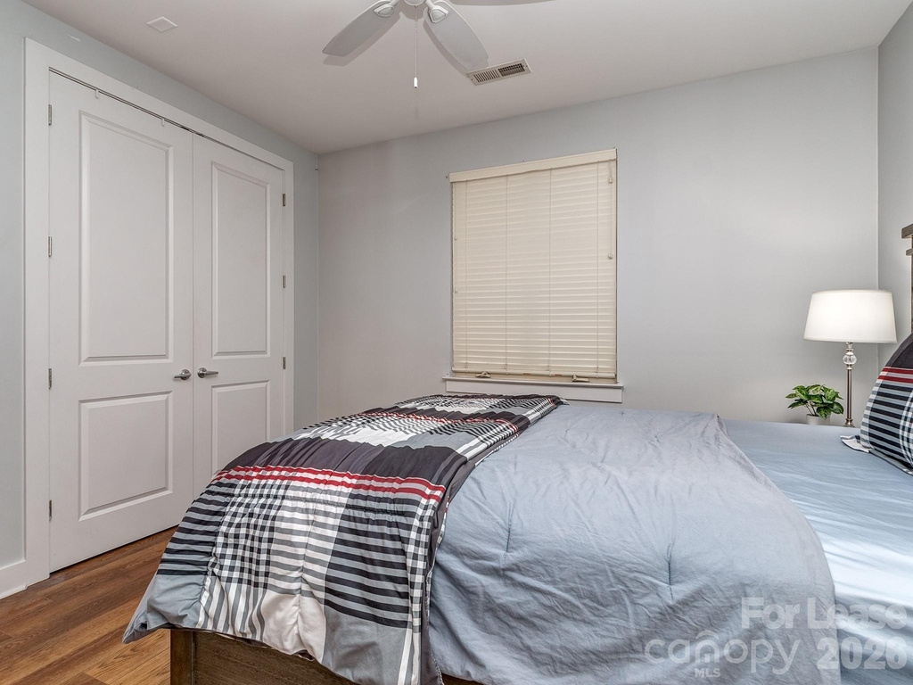 1101 W 1st Street - Photo 16