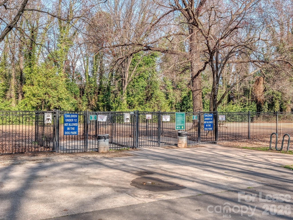1101 W 1st Street - Photo 28