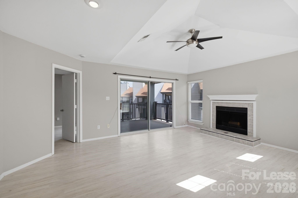 18841 Vineyard Point Lane - Photo 3
