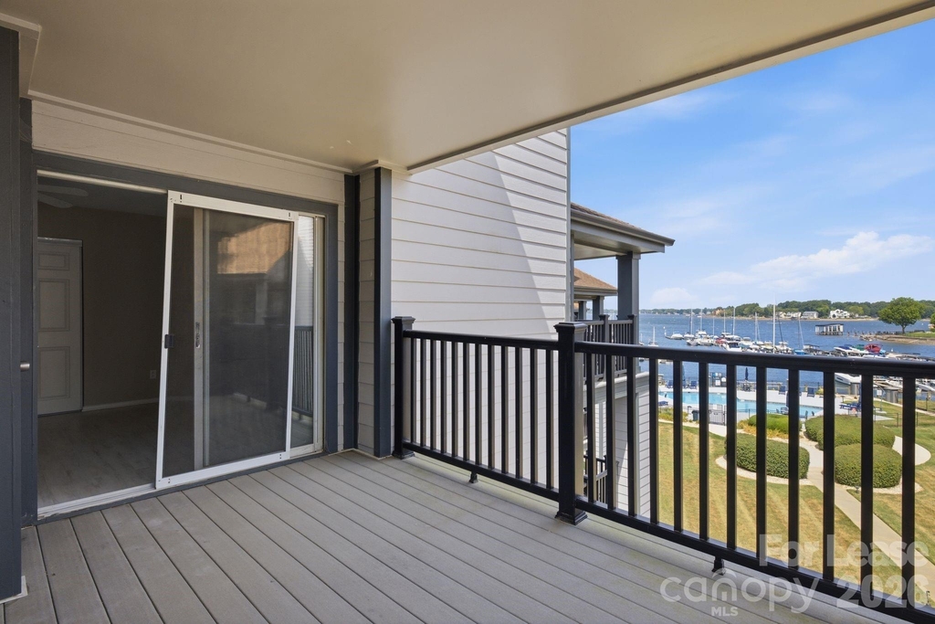 18841 Vineyard Point Lane - Photo 18