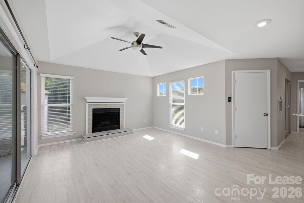 18841 Vineyard Point Lane - Photo 5